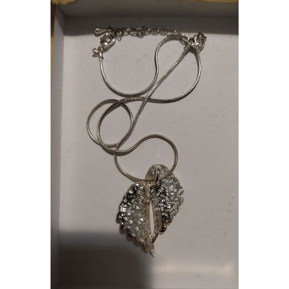 Necklace - Picture 2 of 2